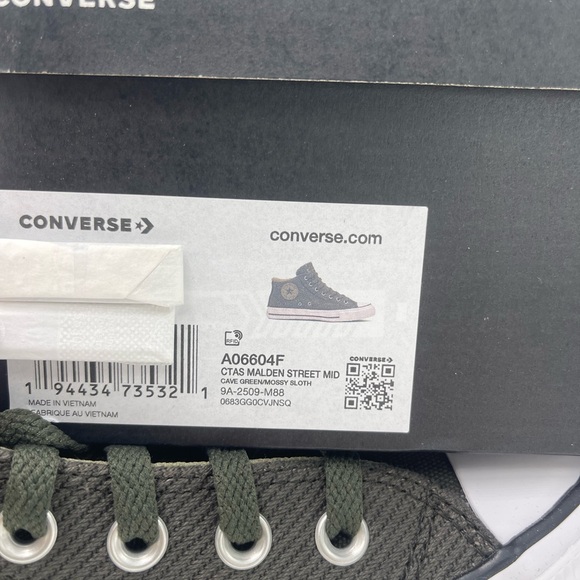Converse Men’s A06604F
CTAS MALDEN STREET MID
CAVE GREEN/MOSSY SLOTH Sneakers - Picture 16 of 16